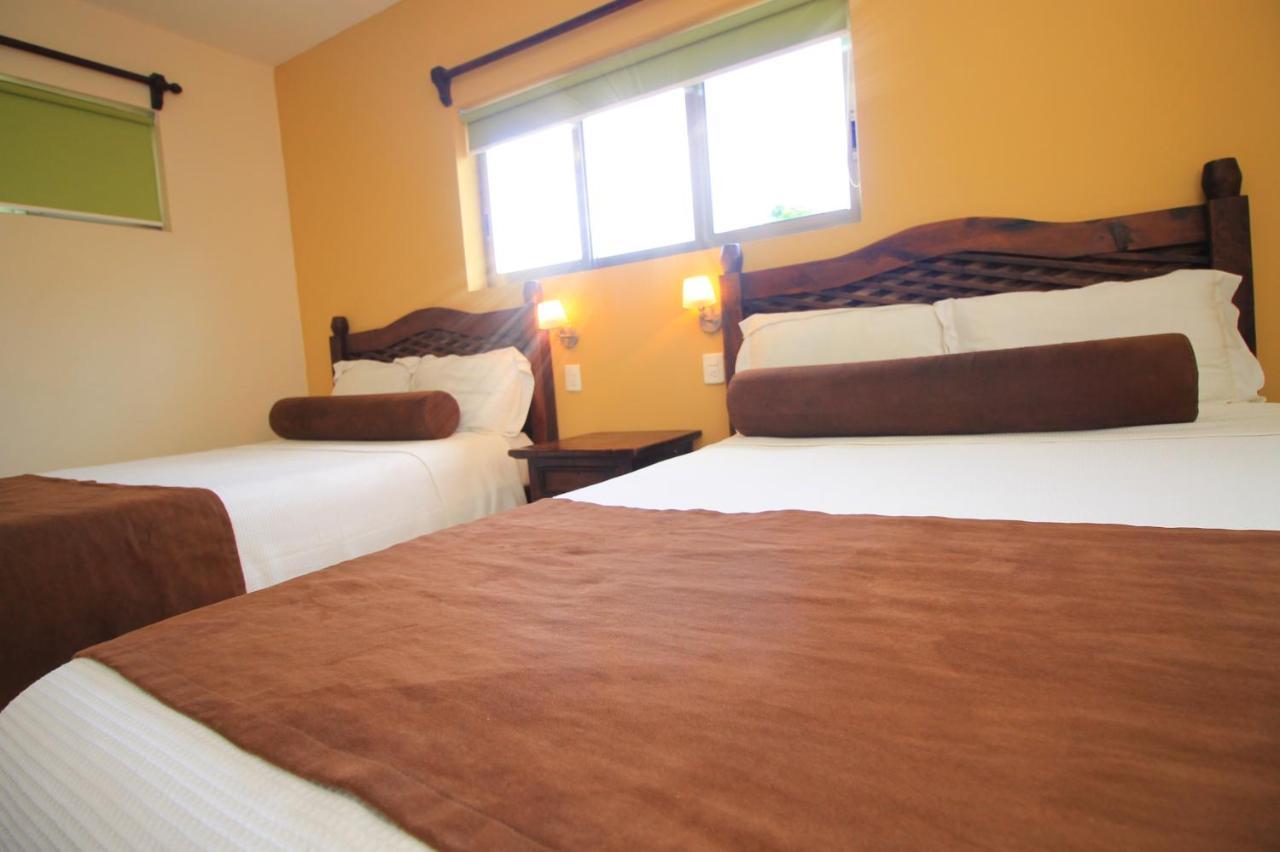 Papagayo Hotel Boutique Плайя-дель-Кармен Екстер'єр фото A room at the hotel
